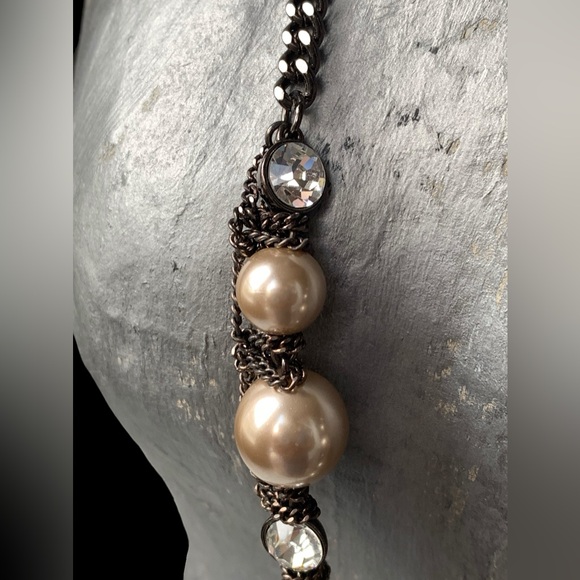 GIVENCHY Designer Champagne Faux Pearl Clear Icy Crystal Chain Woman’s Necklace - Picture 4 of 10